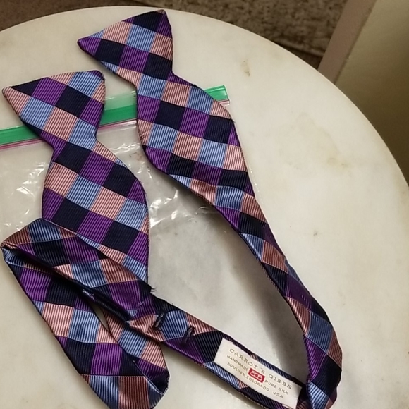 CARROT and GIBBS Bowtie - Picture 2 of 3